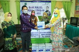Bank Kalsel bantu Dhuafa dan Pensiunan ASN