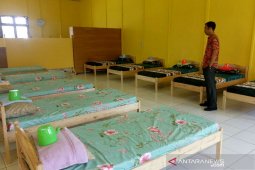 Sekolah dan gedung serba guna jadi tempat isolasi