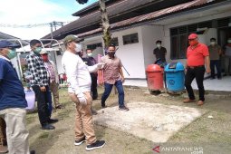 Kondisi kesehatan 48 petugas medis yang reaktif tes cepat COVID-19 stabil