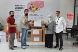 Taspen serahkan bantuan dari BUMN Jambi ke rumah sakit dan puskesmas di Tebo