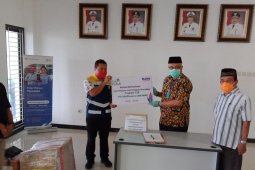 CSR PLN salurkan alkes penanganan COVID-19 di Bursel