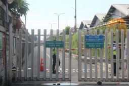 Puluhan karyawan HM Sampoerna positif COVID-19 dievakuasi ke rumah sakit (Video)