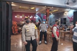 Kapolres Binjai imbau pengunjung cafe patuhi protokol kesehatan antisipasi COVID-19
