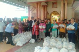 Kantor pusat HKI salurkan bantuan sembako bagi jemaat terdampak COVID-19