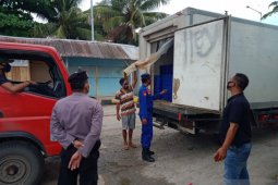 Polisi periksa bawaan armada logistik di Pelabuhan Tanjungkalian