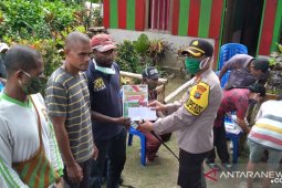 Polres Teluk Wondama siapkan bantuan bagi warga terdampak COVID-19