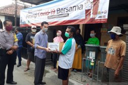 Auto2000 Kediri bantu warga sekitar terdampak COVID-19