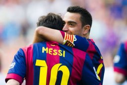 Xavi berharap latih Barcelona di masa depan