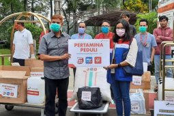 Pertamina bantu APD untuk Tenaga Kesehatan RS Holistic Purwakarta