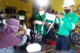 Dukung cegah COVID-19, kaum ibu di Aceh Barat produksi masker kain