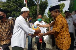 FKUB salurkan 100 paket sembako untuk marbut masjid