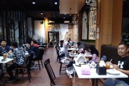 Restoran perketat aturan jaga jarak pengunjung