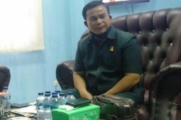 Ketua DPRD Nias minta kisruh dihentikan  demi rakyat