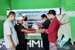 MD KAHMI Tapsel berbagi sesama alumni HMI