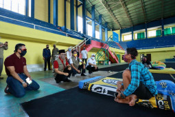 Bupati Banyuwangi tinjau fasilitas isolasi pemudik