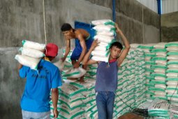 Pemkab Kediri percepat penyaluran bantuan beras kepada warga terdampak COVID-19