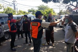 Dishub Denpasar cek suhu tubuh pengemudi di terminal dan Pelabuhan Benoa