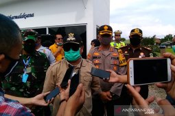 Bupati Garut siap tertibkan toko yang mengundang kerumunan warga