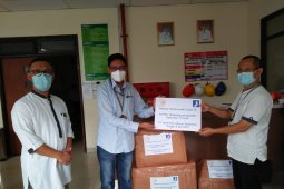 Jamkrindo Tangerang sumbang ratusan APD untuk menangani COVID-19