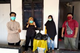 KMKS salurkan bantuan dari Pemkab Sambas untuk mahasiswa di Pontianak