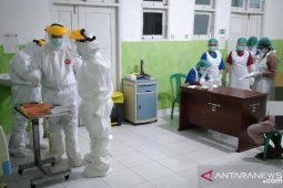 Seorang warga klaster Gowa di Wondama reaktif  COVID-19 dari "rapid test"
