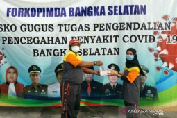 Peringati Hari Palang Merah Sedunia, PMI Basel bagikan snack gratis ke pengendara