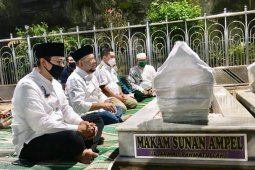Ketua DPD La Nyalla ajak Kapolda Jatim baru ziarah ke Sunan Ampel