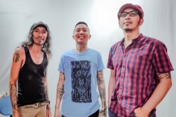 Tiga musisi rock Surabaya ciptakan lagu tentang corona