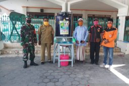 Pemkab Pamekasan distribusikan 1.089 unit tandon cuci tangan