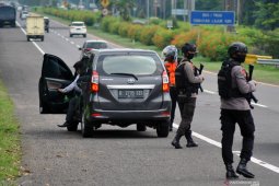 Presiden minta daerah hati-hati melonggarkan PSBB