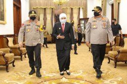 Gubernur Khofifah optimistis Kapolda Fadil Imran cepat adaptasi di Jatim