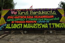 DPRD Tebing Tinggi dikirimi karangan bunga berduka cita