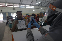 Bantuan sosial tunai untuk 174.332 KK di Kota Surabaya mulai dicairkan