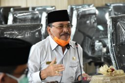 Bupati Batola : Cari APD bagaikan peribahasa "pucuk dicinta ulam tiba"