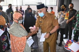 Bupati luncurkan program BST Rp600 ribu, setiap hari disalurkan kepada 400 penerima