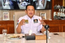 Ketua MPR bantu mahasiswa perantau terdampak COVID-19