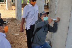 Pembangunan mesjid agung Calang dinilai kurang rapi, Bupati minta analisa kekokohan