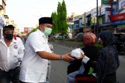 Perindo Langkat bagikan 2.500 takjil kepada warga