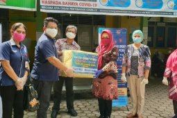 Nasari Medan sumbang APD ke Puskesmas