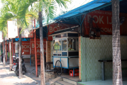 Sentra kuliner soto "Bok Ijo" Kediri sepi pembeli terimbas wabah COVID-19