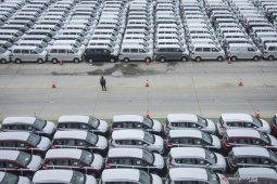 Pasar mobil di Indonesia anjlok 90,6 persen pada April