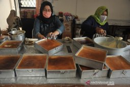Pesanan kue basah khas Palembang jelang lebaran