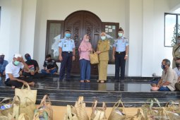 Pemkab Batola bantu napi asimilasi sembako