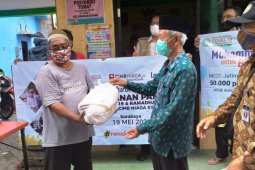 Muhammadiyah Jatim salurkan 50 ribu paket sembako ke warga terdampak