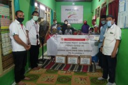 Direksi dan komisaris PG Rajawali sumbangkan THR untuk panti asuhan