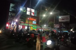 Tanpa ada jaga jarak, Toko pakaian di Talangbanjar Kota Jambi diserbu pembeli