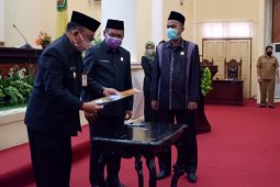 Dewan sahkan Raperda Retribusi  Bermotor dan  Kawasan Industri