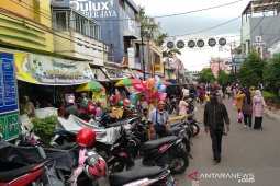 Pusat perbelanjaan Cianjur diingatkan terapkan physical distancing