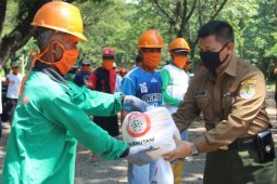 Perhutani Jatim berikan bansos untuk 29.361 warga sekitar hutan