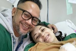 Mona Ratuliu melahirkan anak perempuan